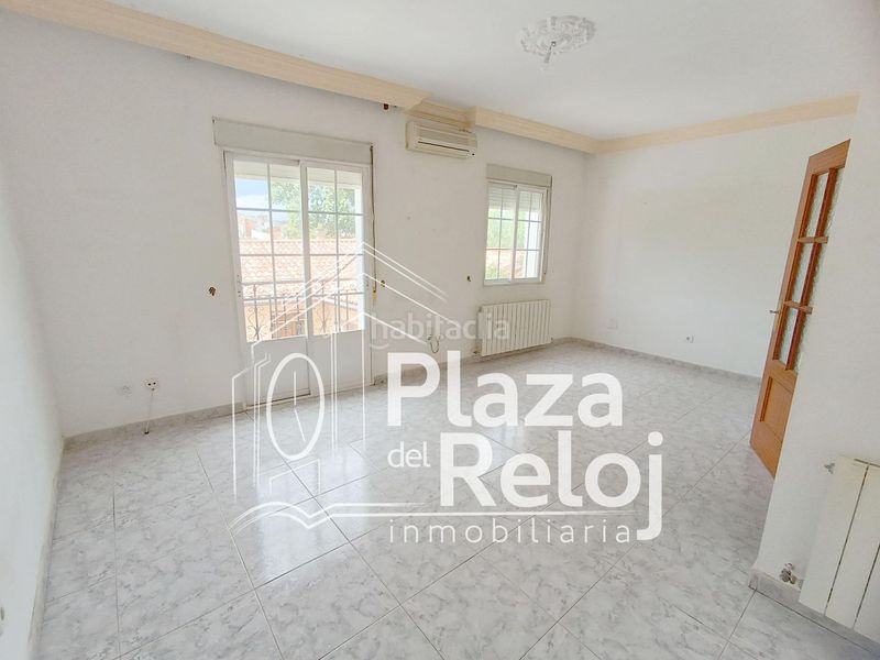 Foto 4b5fa2a7-14f8-4e32-9512-f32d75969523. Casa adossada a Navalcán