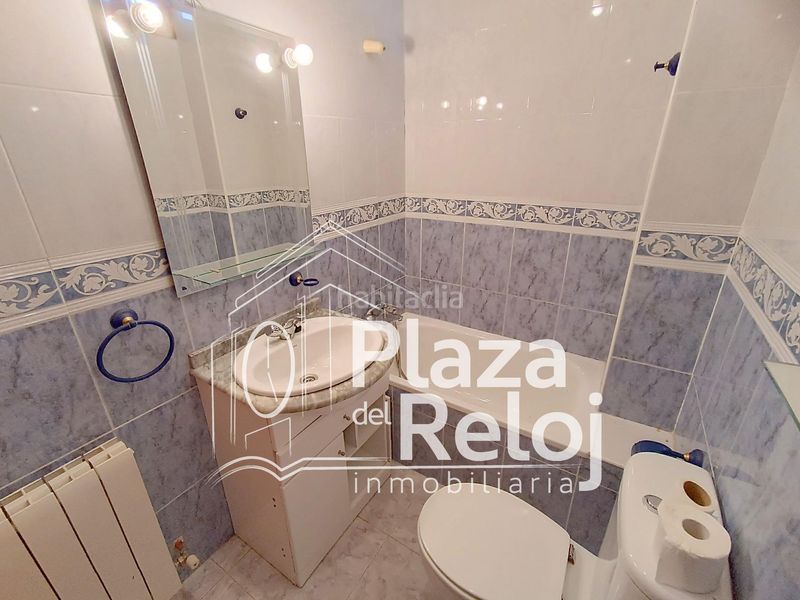 Foto a8188ebe-e81b-443c-84ce-688a498023cb. Casa adossada a Navalcán