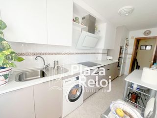 Etagenwohnung  Calle cardenal gil albornoz 44. Inmobiliaria plaza del reloj vende piso en cardenal gil de albor