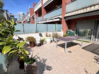 Maison jumelée  Carrer d'hannah arendt. (ref. 00913) chalet adosado de 267 m2 en zona gran via 2