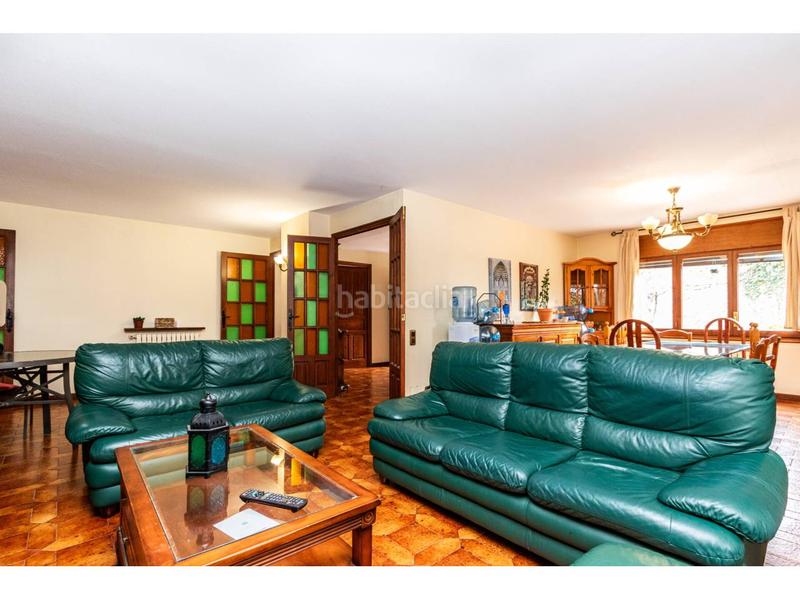 Foto a8ac51ea-755a-400f-a604-e62575039186. Chalet mit parking pool in Urbanitzacions Sant Pol de Mar