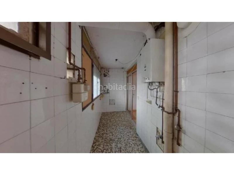 Foto 53a34f07-8f7e-4c61-ae4a-c4ffd4976bbf. Piso  ocupado en venta en calle angels garriga en Barcelona