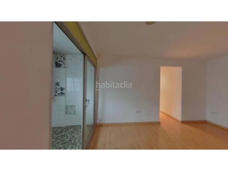 Foto 83f66c8c-1c45-42cf-8f3e-59f16cf15b61. Piso  ocupado en venta en calle angels garriga en Barcelona