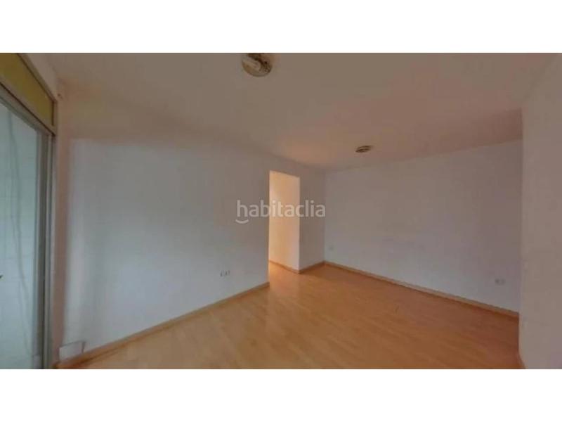 Foto f5852db8-e08f-4769-8e8c-9dc948efadac. Piso  ocupado en venta en calle angels garriga en Barcelona