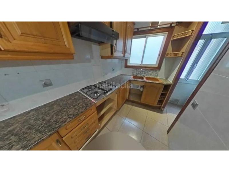 Foto 5b1921fd-2d6c-4559-a688-d5fee317add5. Flat in Singuerlín Santa Coloma de Gramenet