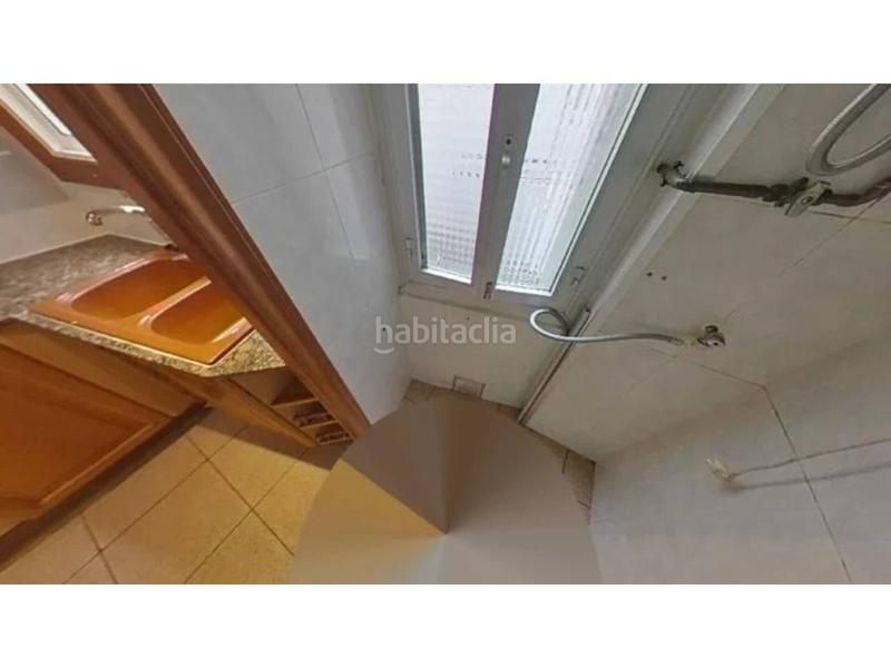 Foto aed572c2-0b0d-4596-a94b-509d82122ded. Flat in Singuerlín Santa Coloma de Gramenet