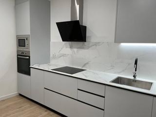 Flat  Gran via de les corts catalanes. Vivienda en planta baja totalmente reformada en gran va de les