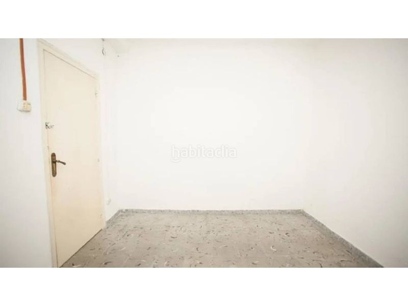 Foto 2a5e7f23-da05-4a38-8e06-b3a7c7eeb0c8. Pis a Raval Barcelona