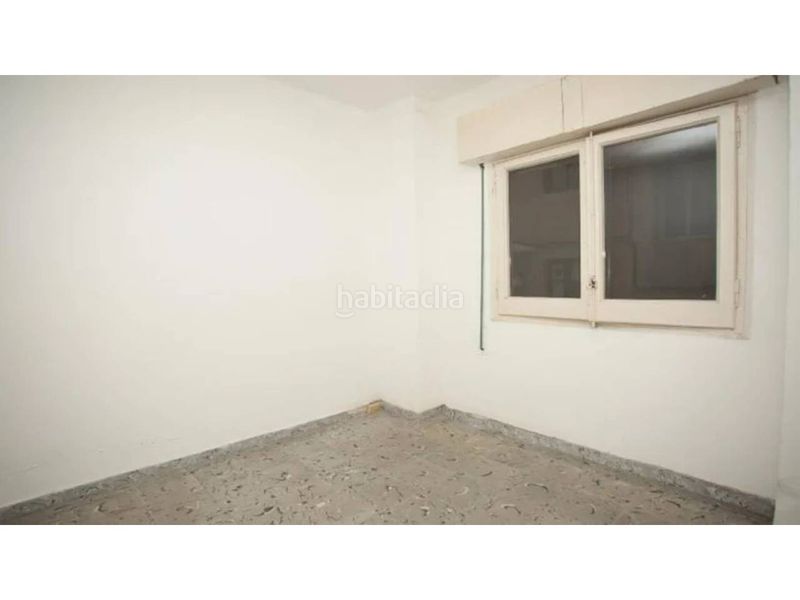 Foto 8bc27783-17b4-4894-a300-ee6b3b8742a6. Pis a Raval Barcelona