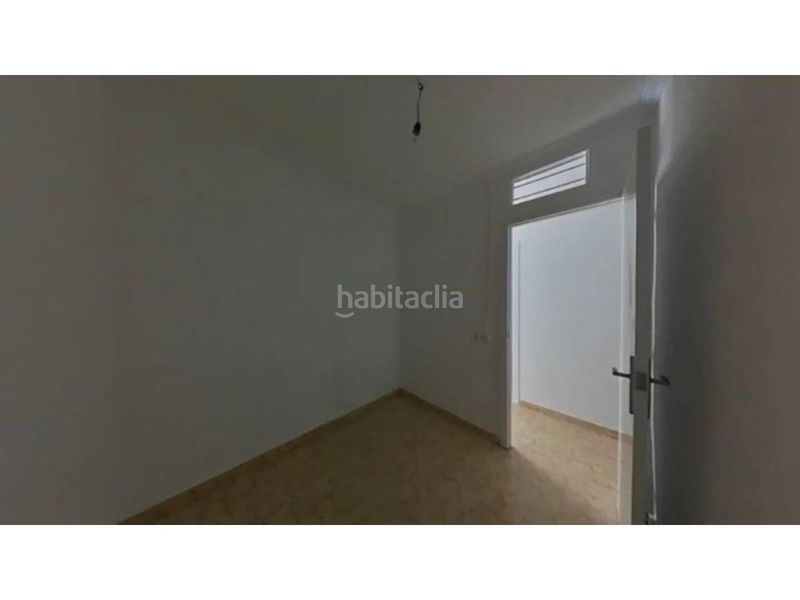 Foto 021035ef-46e3-43d1-93b0-f499ab172297. Pis a Raval Barcelona