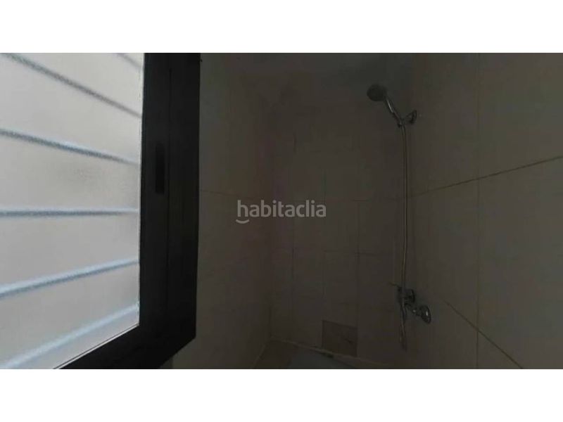 Foto 7f92e2a5-6a27-4284-a58e-a1258a7a700d. Pis a Raval Barcelona