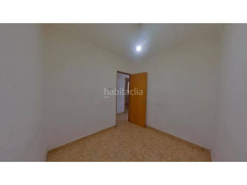 Foto a9a2eb4f-035f-4af3-9324-2df9c1690cb7. Pis a Raval Barcelona