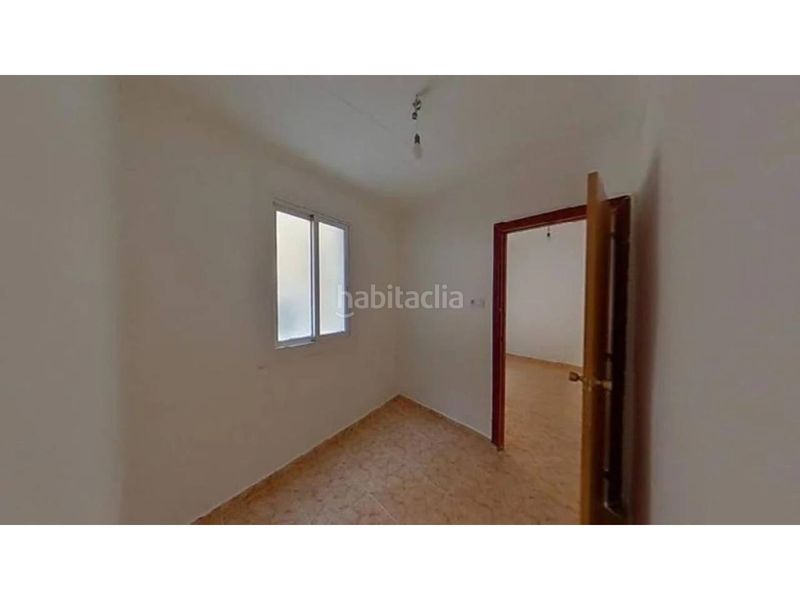 Foto b5db90c9-5400-4112-9ff9-b25ae40e875f. Pis a Raval Barcelona