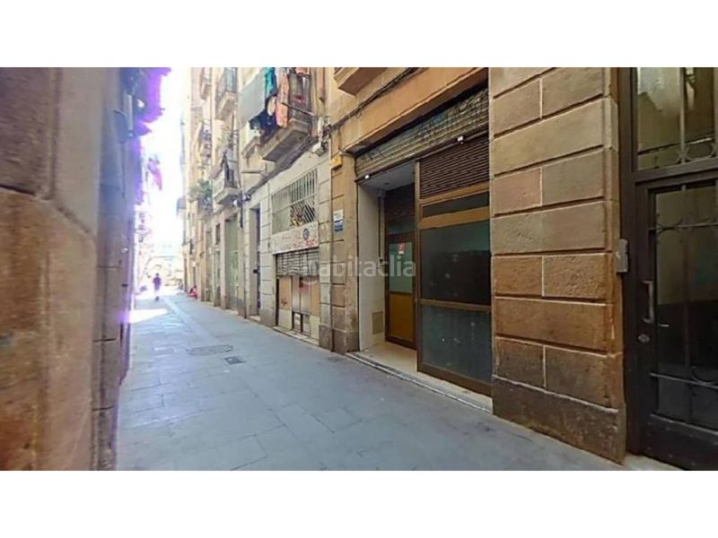 Foto ca7574af-3bd7-4414-a633-55edae5922aa. Pis a Raval Barcelona