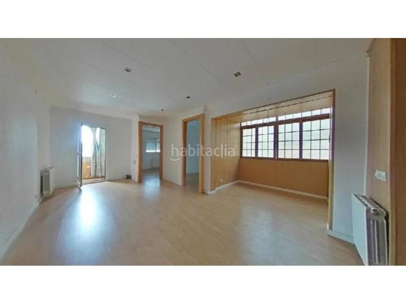 Foto 04703eb0-dc12-4674-b33e-01c373efc0e4. Appartement dans Singuerlín Santa Coloma de Gramenet