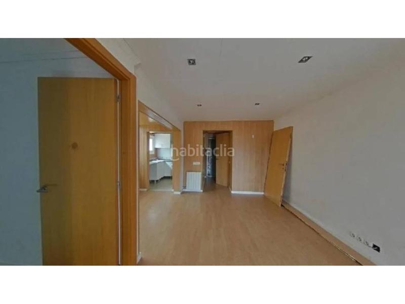 Foto 2a35e28b-9166-4f58-9194-30f908d75762. Appartement dans Singuerlín Santa Coloma de Gramenet