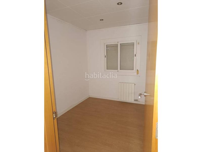 Foto c95dfbce-240c-436d-babc-e172a983e653. Appartement dans Singuerlín Santa Coloma de Gramenet