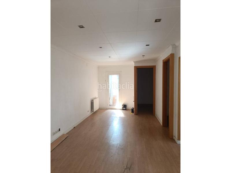 Foto eb605fd9-ee76-4f61-b798-ff248999896c. Appartement dans Singuerlín Santa Coloma de Gramenet