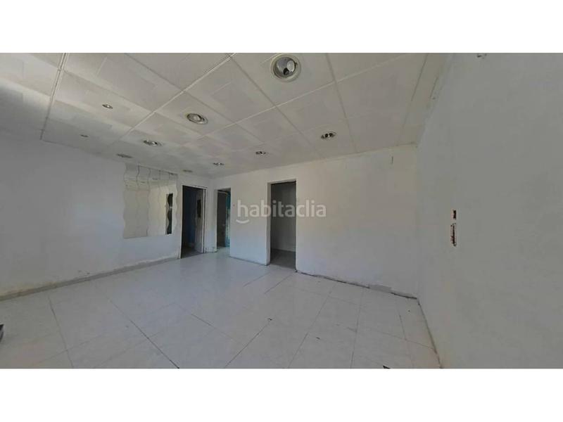 Foto 17684515-458b-42ec-9d9f-555f42498881. Piso  en venta en calle espriu en El Raval Santa Coloma de Gramenet