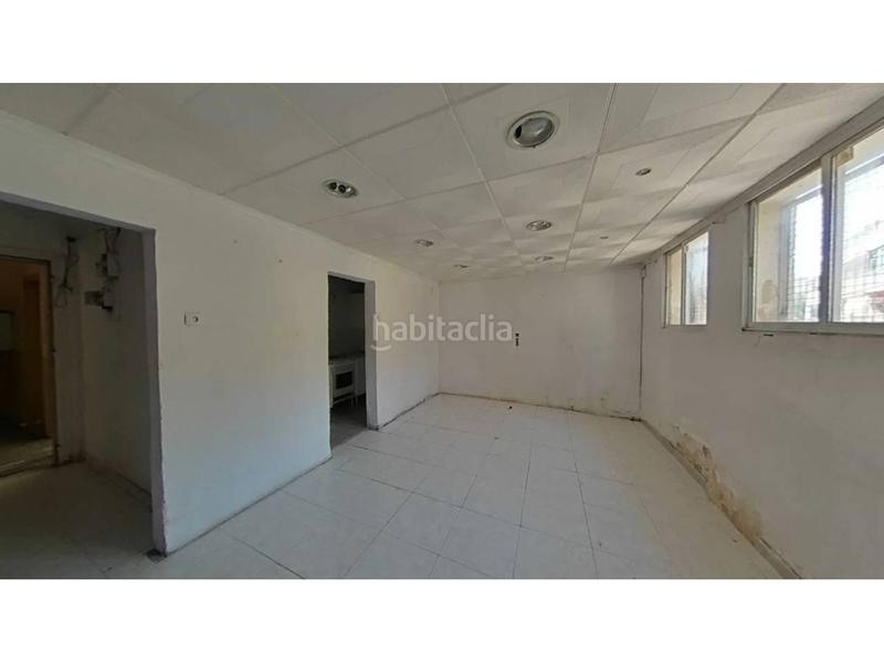 Foto 40a49ac0-61cb-4006-be60-748b71ae0269. Piso  en venta en calle espriu en El Raval Santa Coloma de Gramenet