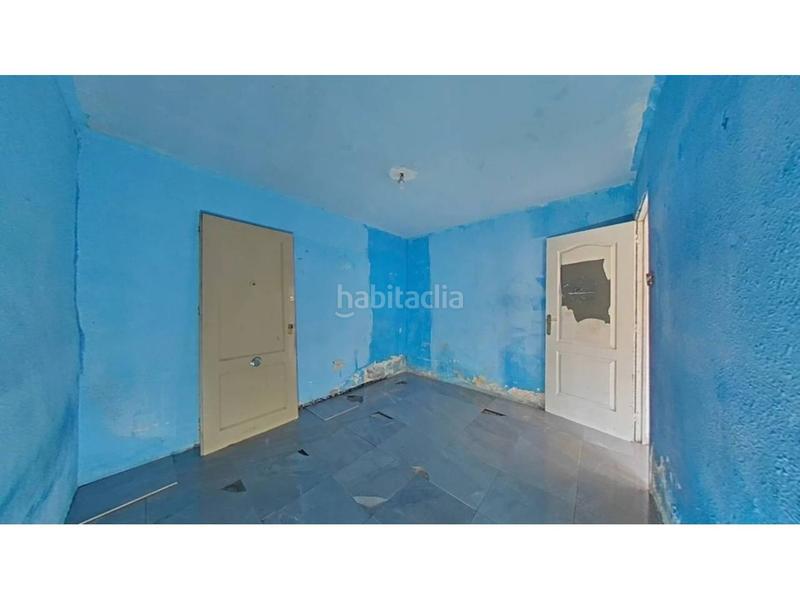 Foto 4287ddb6-c675-4bc4-875d-5abcef419011. Piso  en venta en calle espriu en El Raval Santa Coloma de Gramenet