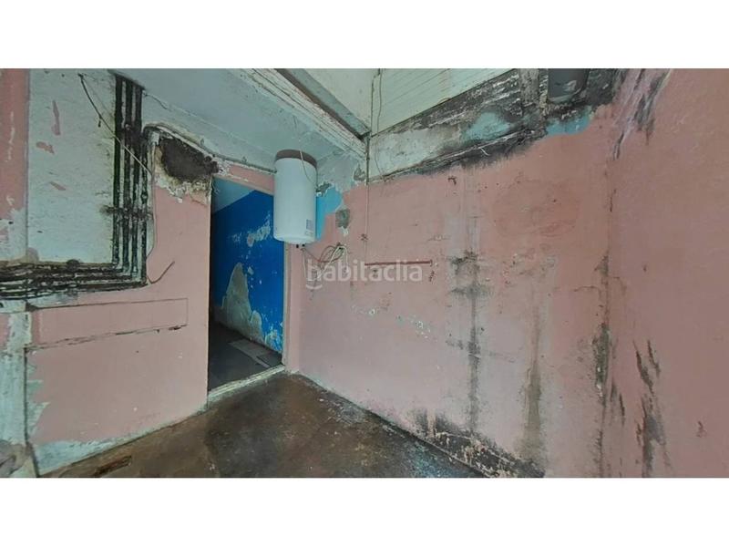 Foto 45a77e98-b989-4abb-a43c-3a0155c96398. Piso  en venta en calle espriu en El Raval Santa Coloma de Gramenet
