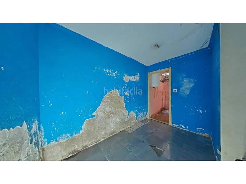 Foto fa0ac90c-2344-4d93-936e-fe71eb43299c. Piso  en venta en calle espriu en El Raval Santa Coloma de Gramenet