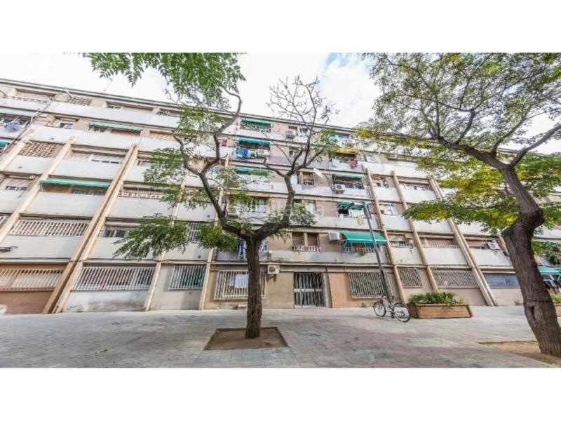 Foto 52053c2c-9370-4e4c-a95f-52f08371fa1a. Piso  en venta en calle teulada en Besòs - Maresme Barcelona