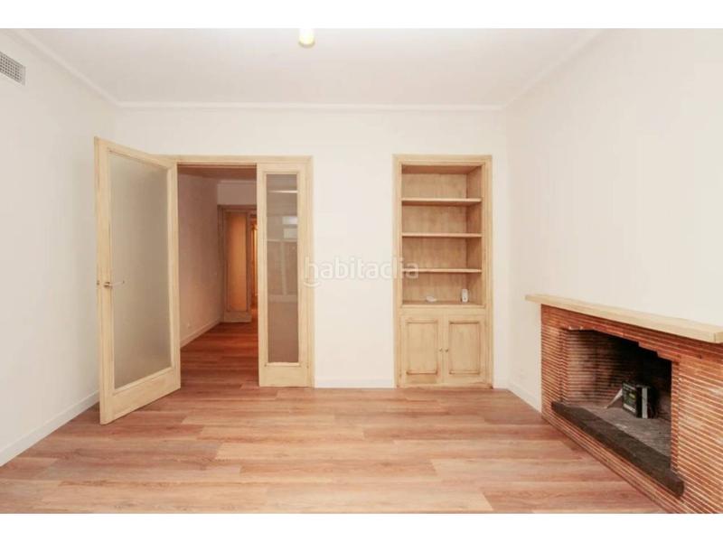 Foto e89991f2-4fd1-49bf-8c5f-214f565b5f6b. Piso exclusiva vivienda reformada en calle aribau en Barcelona