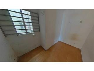 Etagenwohnung  Nàpols. Piso en venta en calle napols badalona