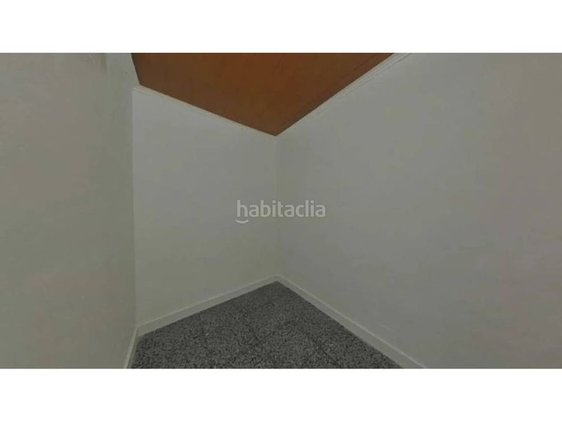 Foto 6c99eedb-b6d8-4771-a576-97d0c9e54705. Pis a Raval Barcelona