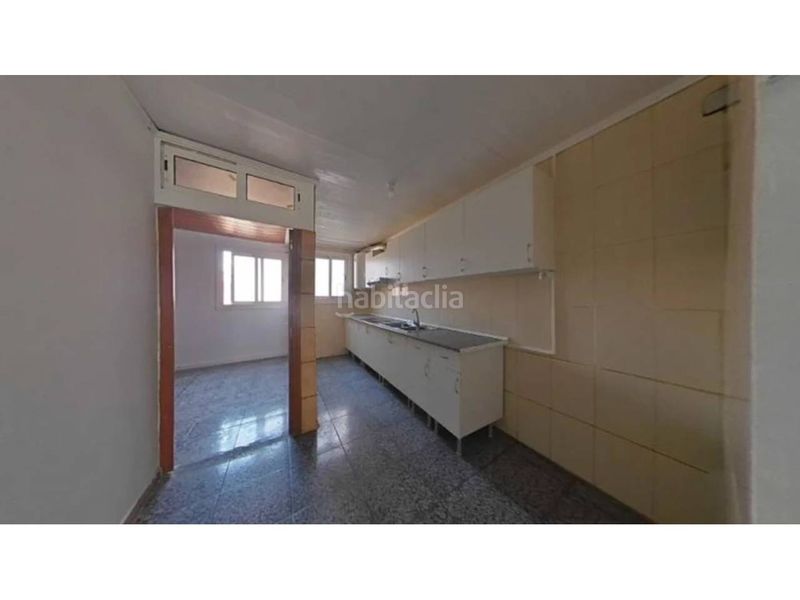 Foto a8a4f861-73bb-4204-a4ff-ea7562c2a1a5. Pis a Raval Barcelona