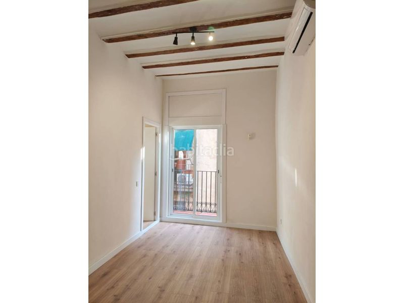 Foto 4c8aa6db-864c-4022-be4f-58f5acd8f28a. Pis a Raval Barcelona