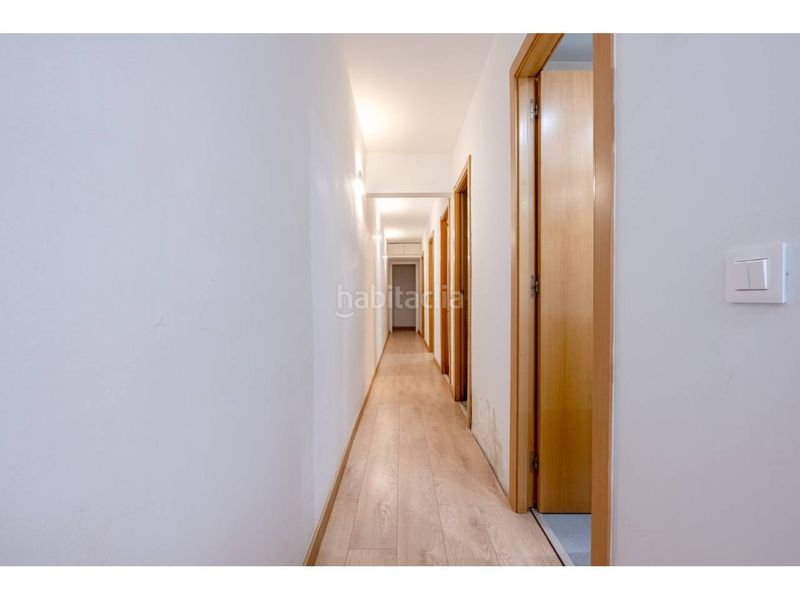 Foto e2431843-0a89-40d0-8922-8f617f0a12ce. Pis a Carmel Barcelona