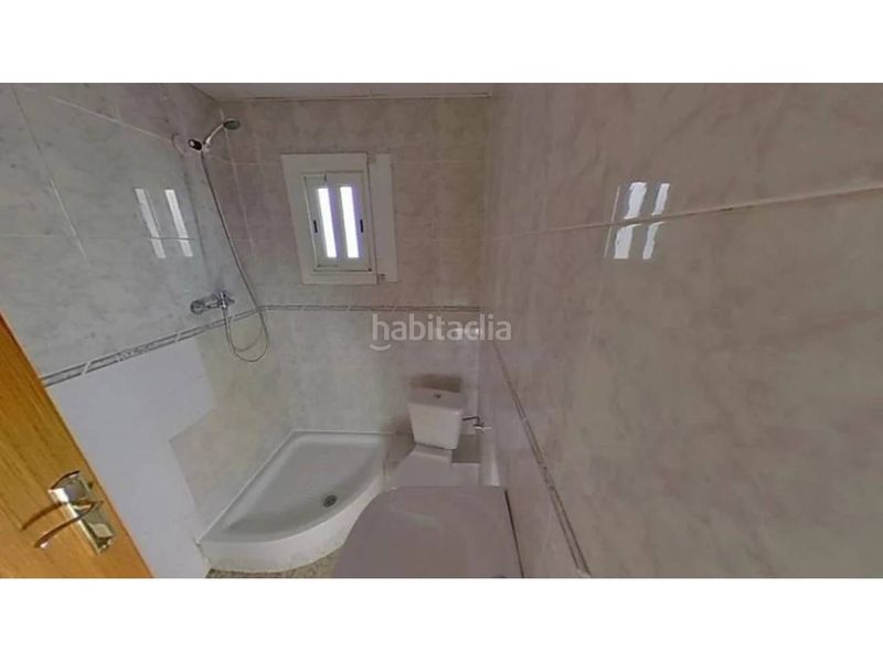 Foto ebbcbc00-dea8-43d4-ba2e-f727a091d39d. Pis a Roquetes Barcelona