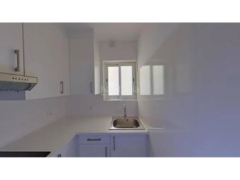 Foto 2b2821b9-ca3f-43c9-bd65-d3f92caa73ce. Pis a Prosperitat Barcelona
