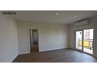 Flat  Plaza mossèn anton. Piso a estrenar en sant joan baptista.