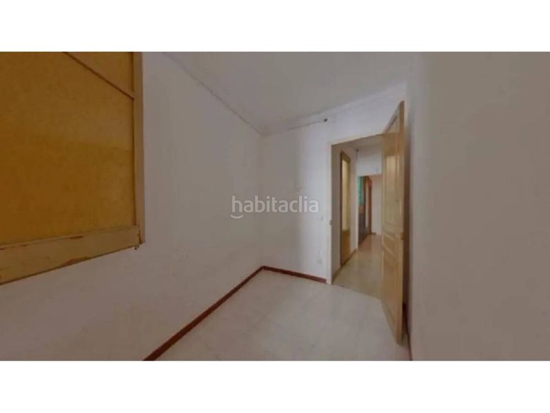 Foto a8e1d744-a88f-4455-b927-af4c98e7643f. Pis a El Clot Barcelona