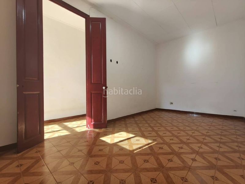 Foto a8d34f20-40ba-4be1-bfae-3de385ed4a8c. Pis amb calefacció a Barri de les Corts Barcelona