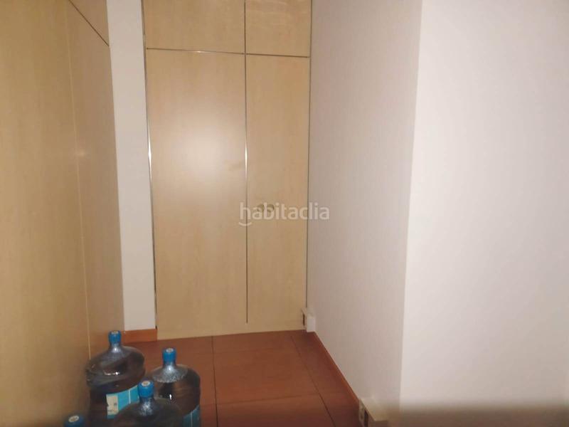 Foto 413e9f57-9b9c-4d72-ae62-11ce11538fb5. Oficina  en venta en Palomeras Sureste Madrid