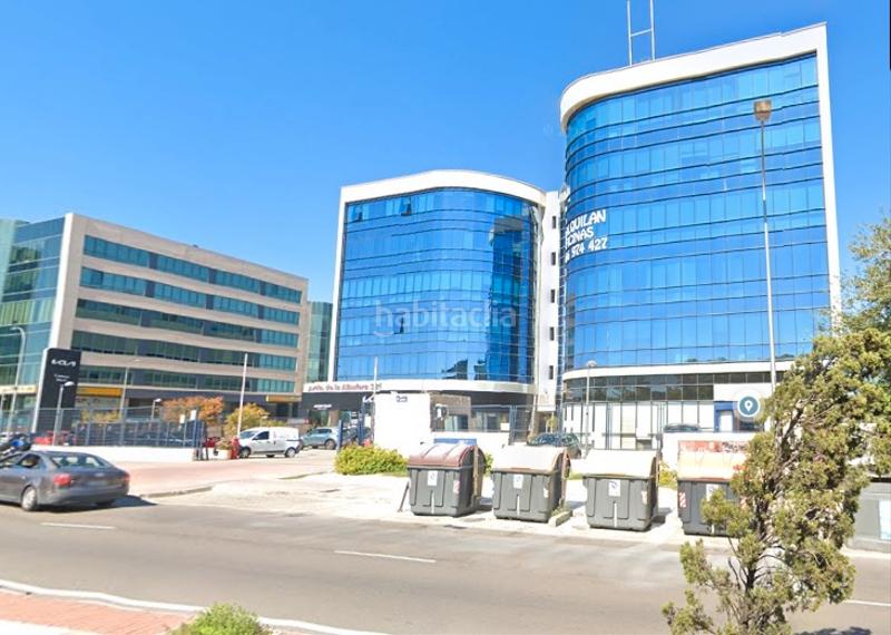 Foto 94812245-6b1a-4c94-ad91-d54384fc0ae0. Oficina  en venta en Palomeras Sureste Madrid