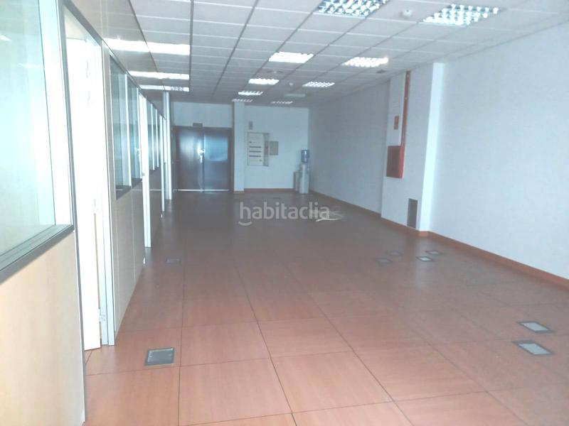 Foto ab7bf7a5-22b2-44e9-a961-05d42d6d20f4. Oficina  en venta en Palomeras Sureste Madrid
