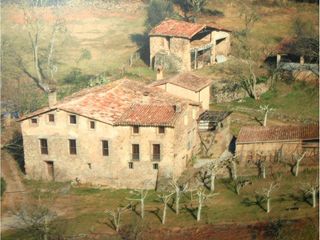 Casa en Sant Joan les Fonts. Casa rustica en venta en begud