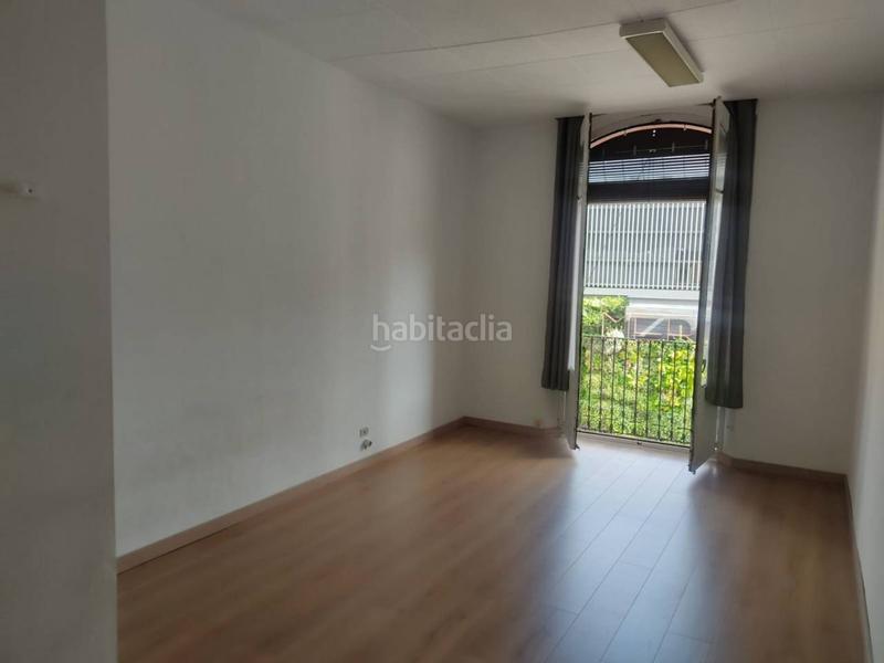 Foto 64cbdd8b-d80a-4f4e-854a-b46229936bde. Alquiler oficina local en alquiler en Olot