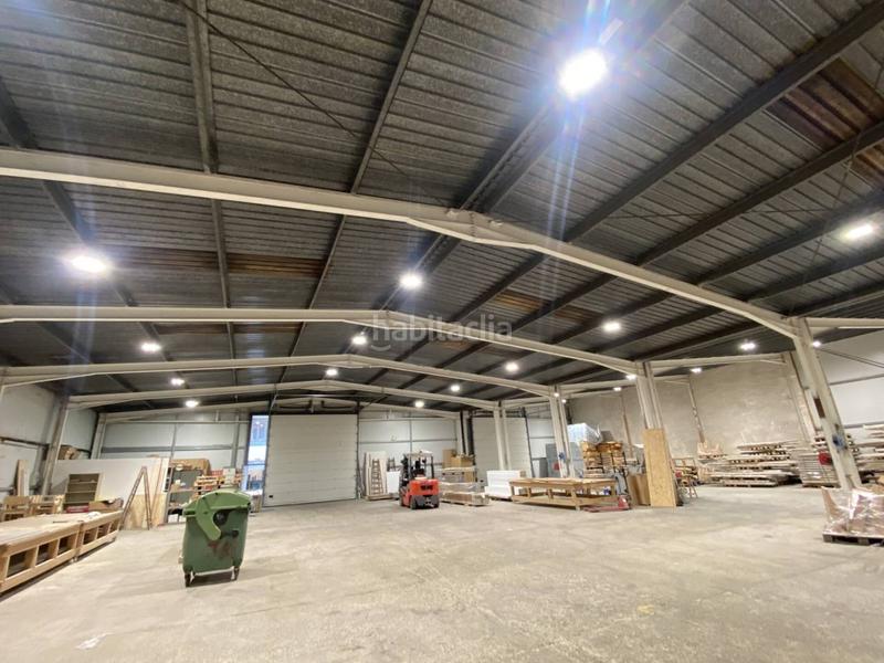 Foto 059694d2-6ab4-4d2c-a0d7-e5230a6b5d53. Nau industrial a hpolit lazaro 13 a Olot