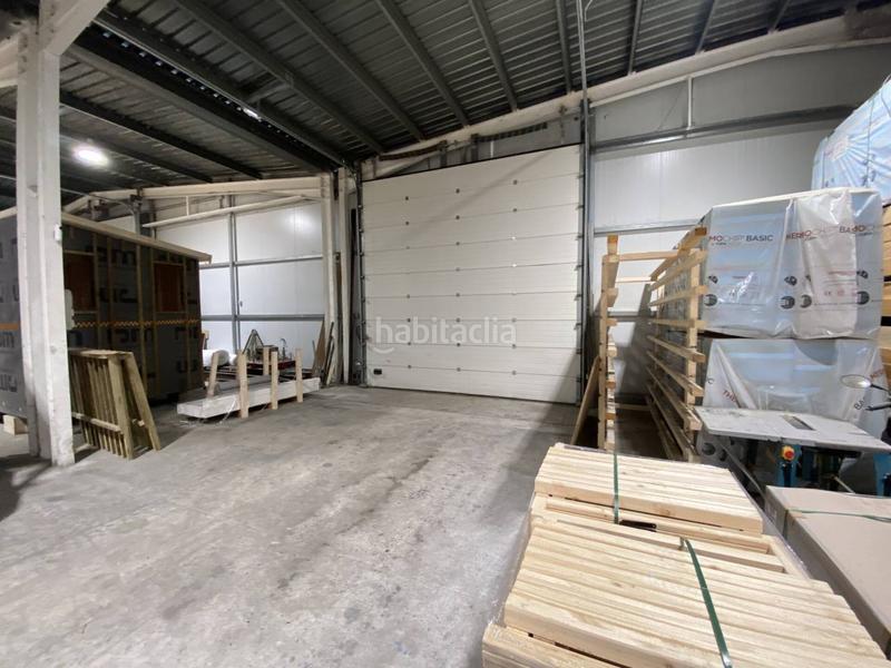 Foto 2b4fa23b-3661-4980-b927-54a38e5286e1. Nau industrial a hipolit lazaro 13 a Olot
