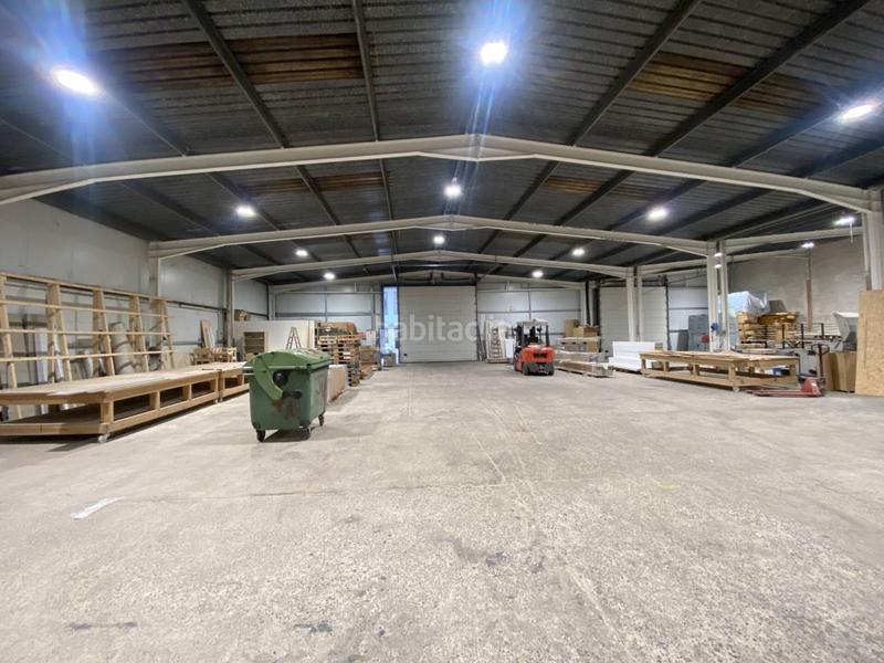 Foto 821e1bfe-10c8-49c6-9fe3-d2e4d1b94456. Nau industrial a hipolit lazaro 13 a Olot