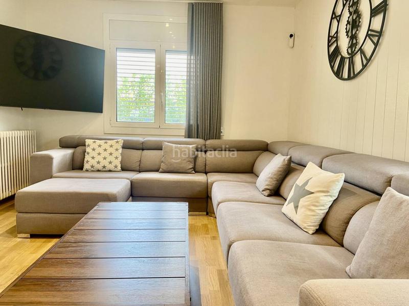 Foto b28e7806-ebe0-44c6-b991-beda790e7385. Chalet  en venta en Olot