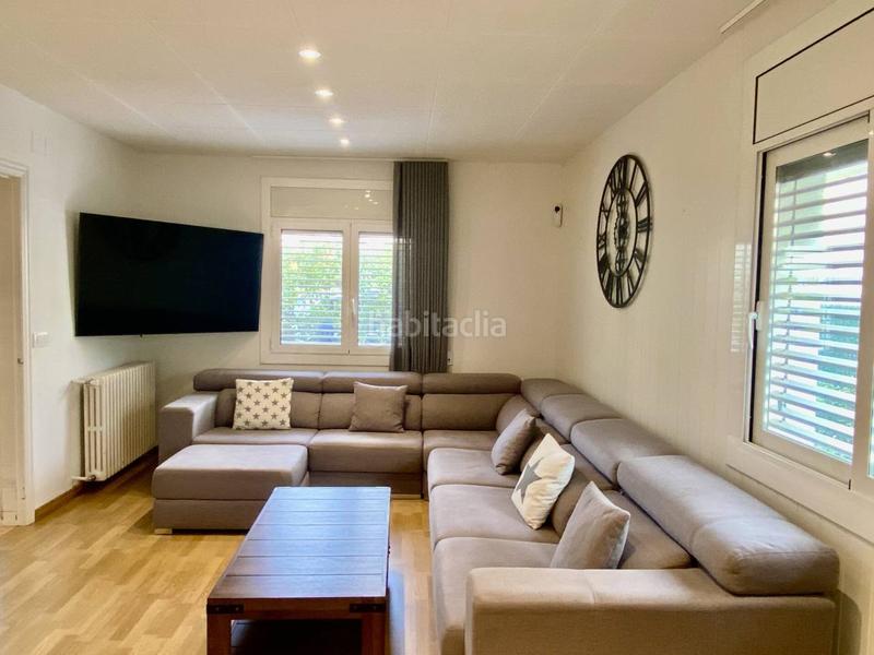 Foto c23e085f-c04a-44e0-957d-36e6f24ca937. Chalet  en venta en Olot