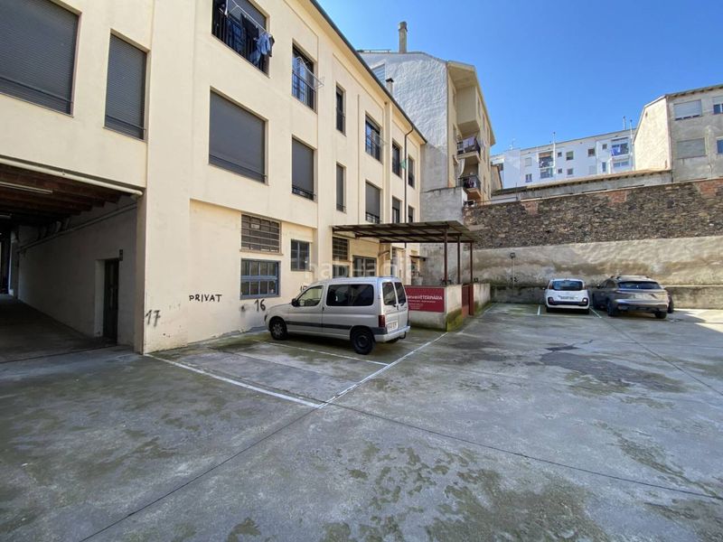 Foto 5929bad7-fe5f-4274-8c45-1a17579e9ec1. Local commercial dans calle sant antoni maria claret 4 dans Olot